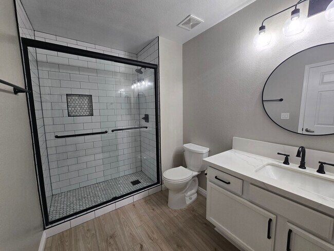 Building Photo - CANYON CREST CONDO