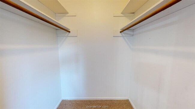 Building Photo - 3004 Longleaf Dr