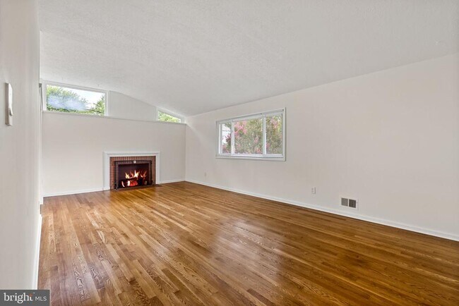 Building Photo - 1602 Woodmoor Ln