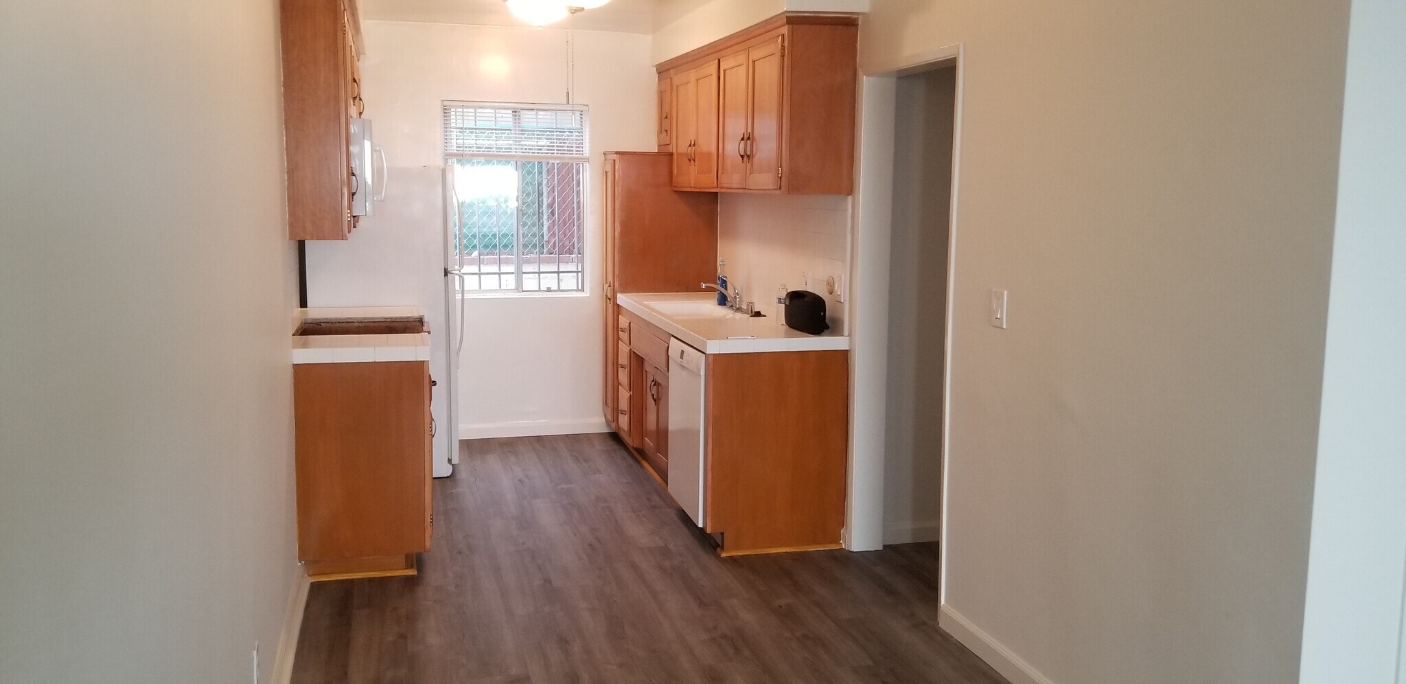 Kitchen - 3622 Dunn Dr