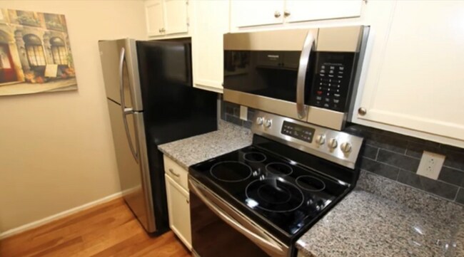 Building Photo - 2122 Acklen Ave