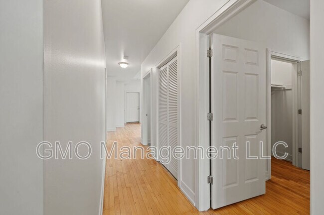 Building Photo - 4230 W Adams St