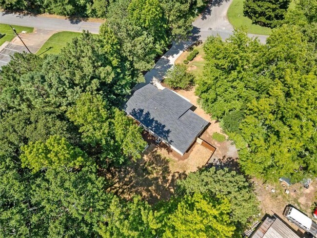 Building Photo - 6147 Allen Ivey Rd