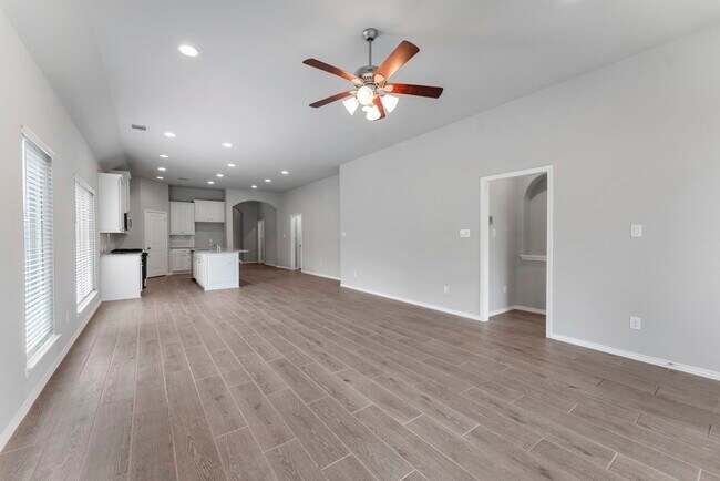 Building Photo - 156 Buckeye Dr