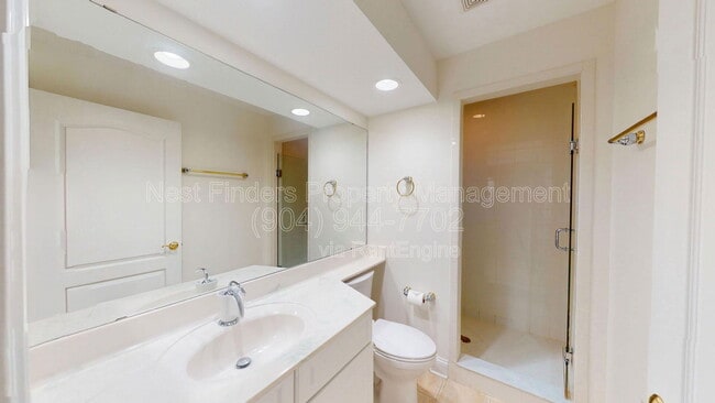 Building Photo - 330 N Shore Cir