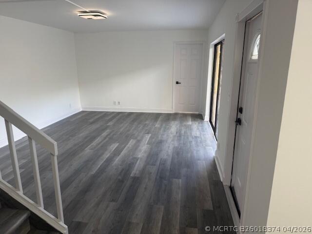 Building Photo - 724 Springdale Cir