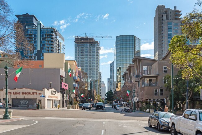 Building Photo - Walkable Little Italy Living – 3BR/3BA with Gated Parking