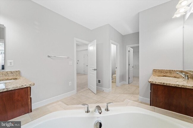 Building Photo - 8901 Hargrove Ct