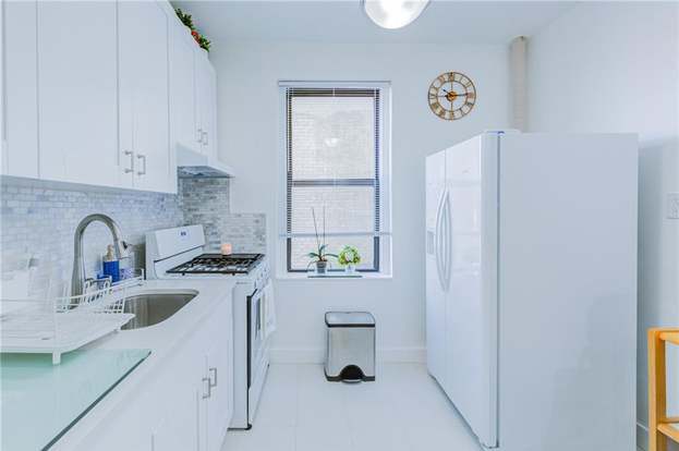 Building Photo - 7 9th St