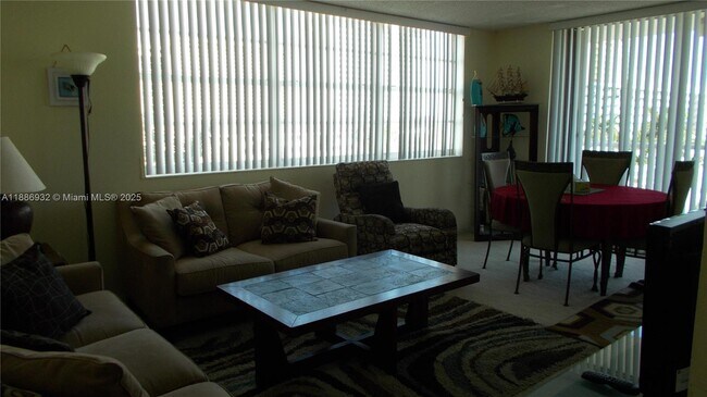 Building Photo - 3161 S Ocean Dr