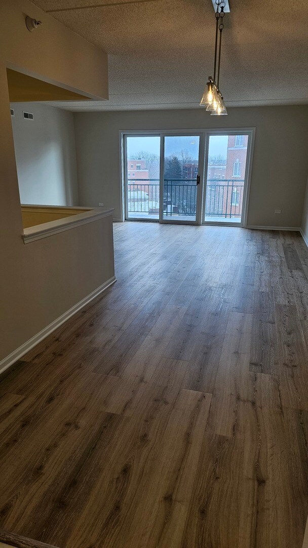 Building Photo - 675 Pearson St