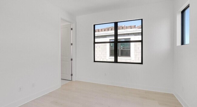 Building Photo - 13174 Artisan Cir