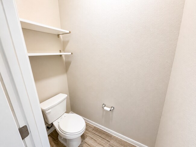 Building Photo - 703 Dunford Dr