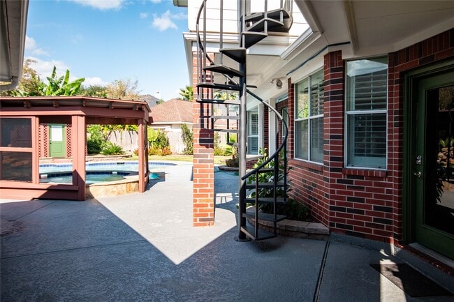 Building Photo - 5810 Parkdale Ct