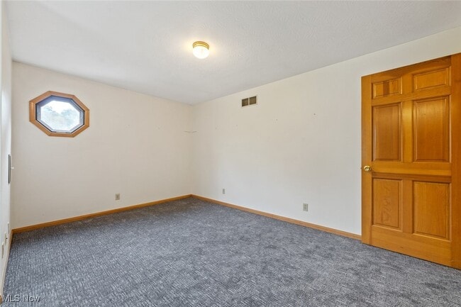 Building Photo - 1720 Stine Rd