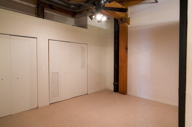 Building Photo - 701 W Jackson Blvd