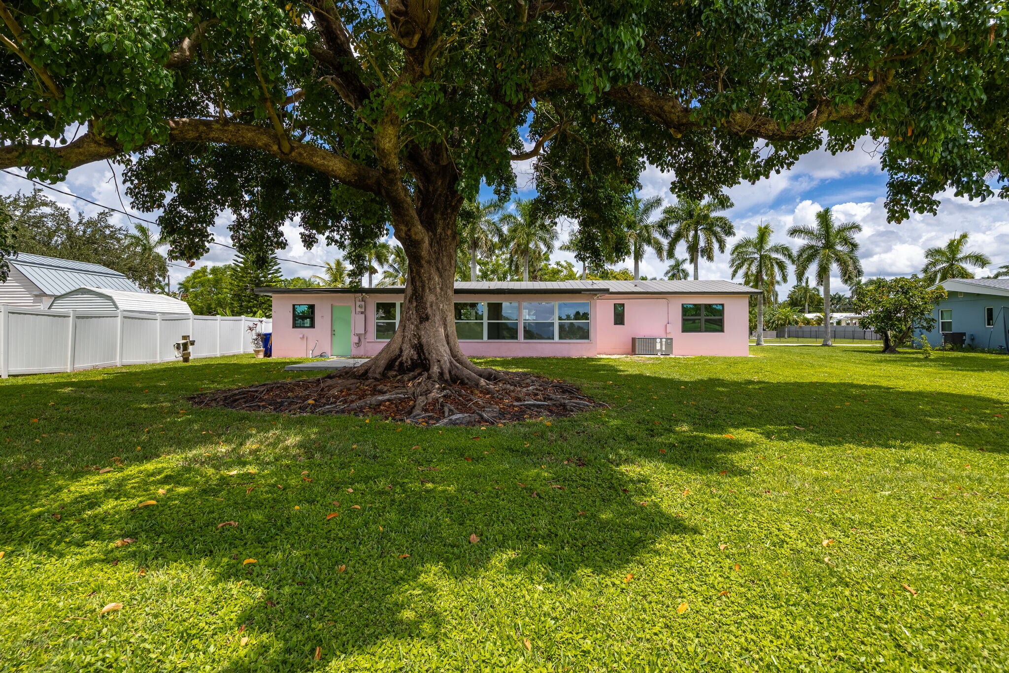 Building Photo - 1442 Olmeda Way