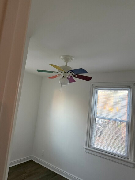 Building Photo - 1428 Hopkins Rd