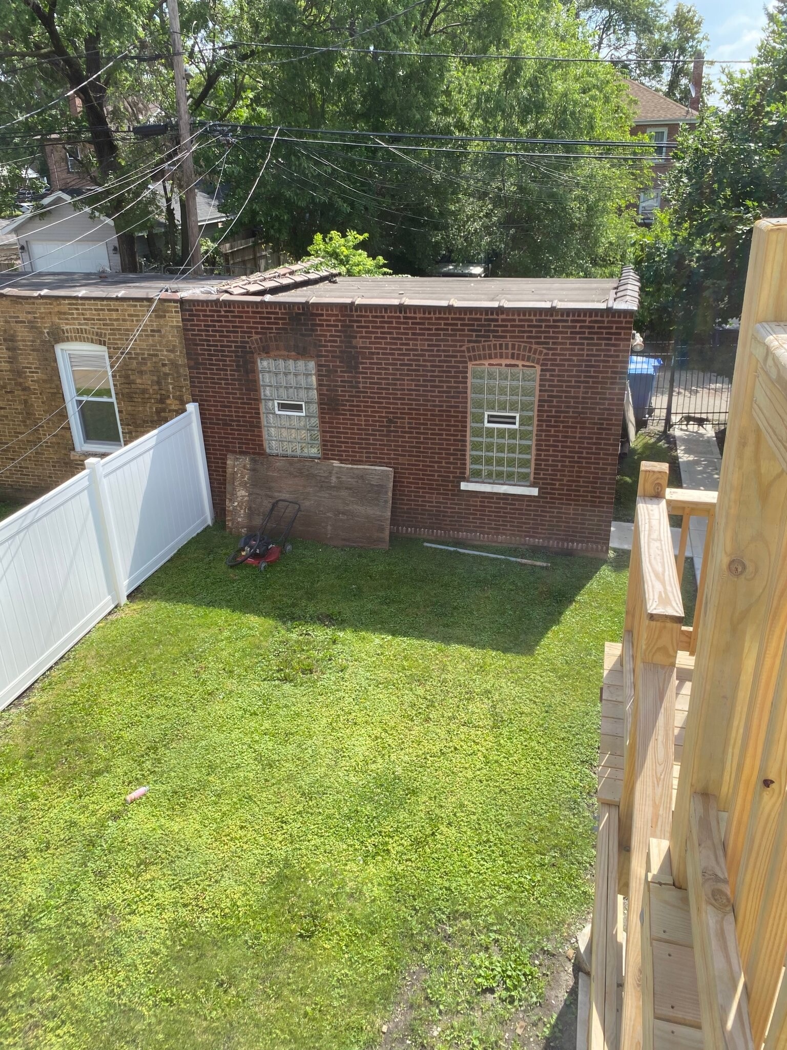 Building Photo - 10925 S Vernon Ave