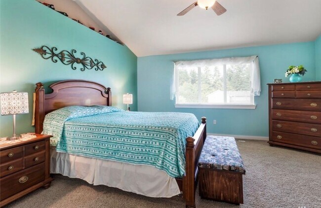 Building Photo - Beautiful 5 Bed/3Ba Single Family Home