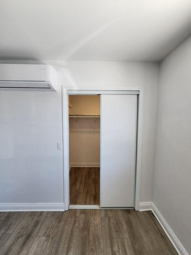 Building Photo - 1286 Aurora Dr