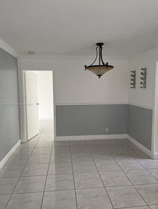 Building Photo - 16919 N Bay Rd