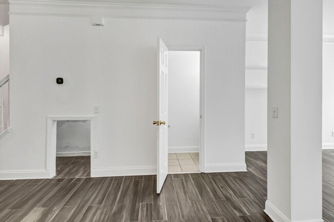 Building Photo - 302 Hampton Forest Drive