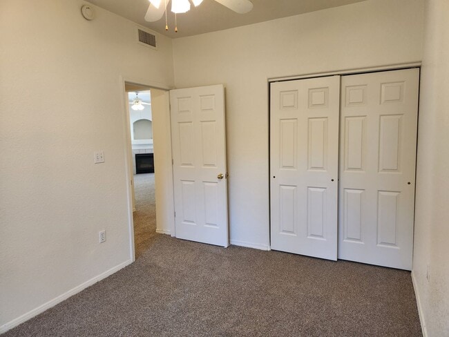 Building Photo - 2 Bed / 1 Bath in 4-Plex