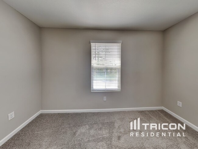 Building Photo - 86 Raphael Ln