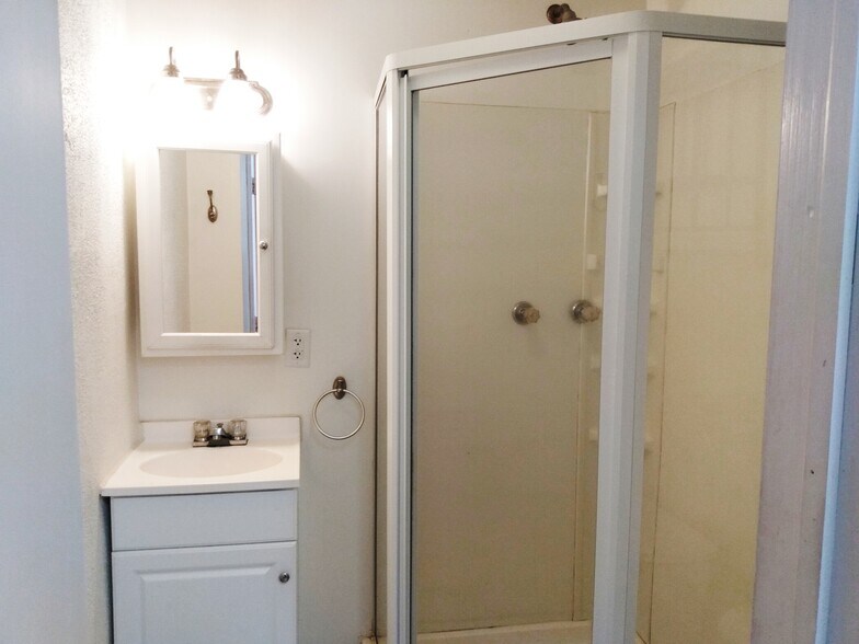 Bathroom - 1355 Ridge Ave