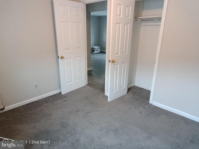 Building Photo - 16 N Orchard St