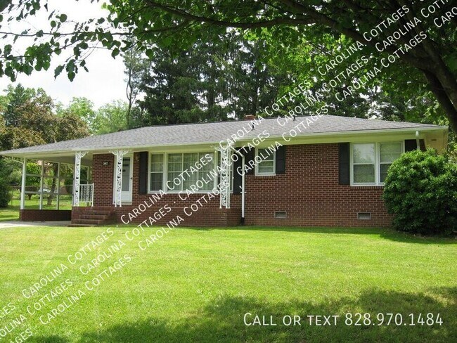Primary Photo - 307 Oak Grove Rd