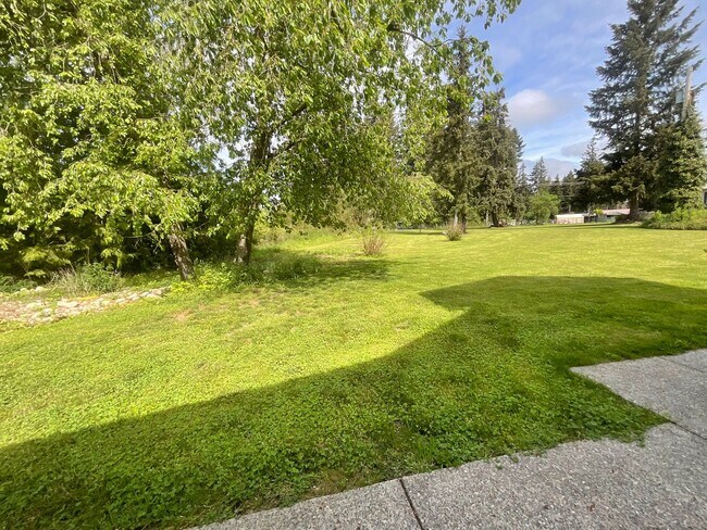 Building Photo - Beautiful 2 Story, Updated Home on Large Lot with 27x27 Shop! Military Welcome!