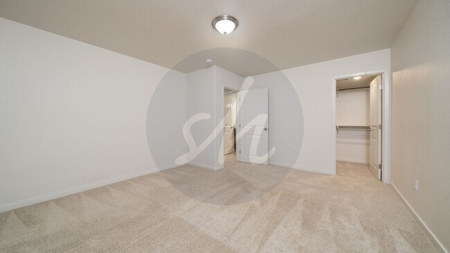 Building Photo - 10825 Fossil Dust Dr