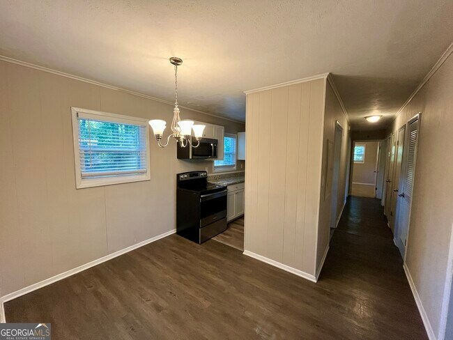 Building Photo - 6107 Shadow Glen Ct SW