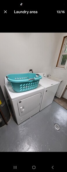 Building Photo - 318 Minocqua Street