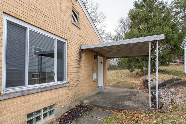 Building Photo - 3031 Irvella Pl