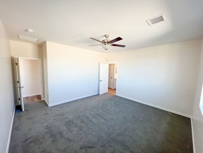 Building Photo - 1496 Sangria Dr