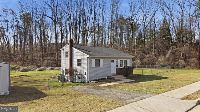 Building Photo - 1425 D St