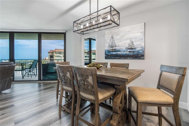 Building Photo - 690 Island Way