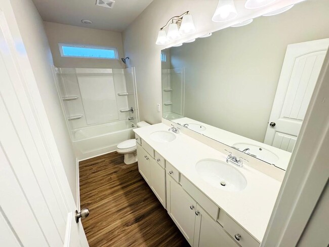 Building Photo - 4 Bedroom Single Family Detached for Rent