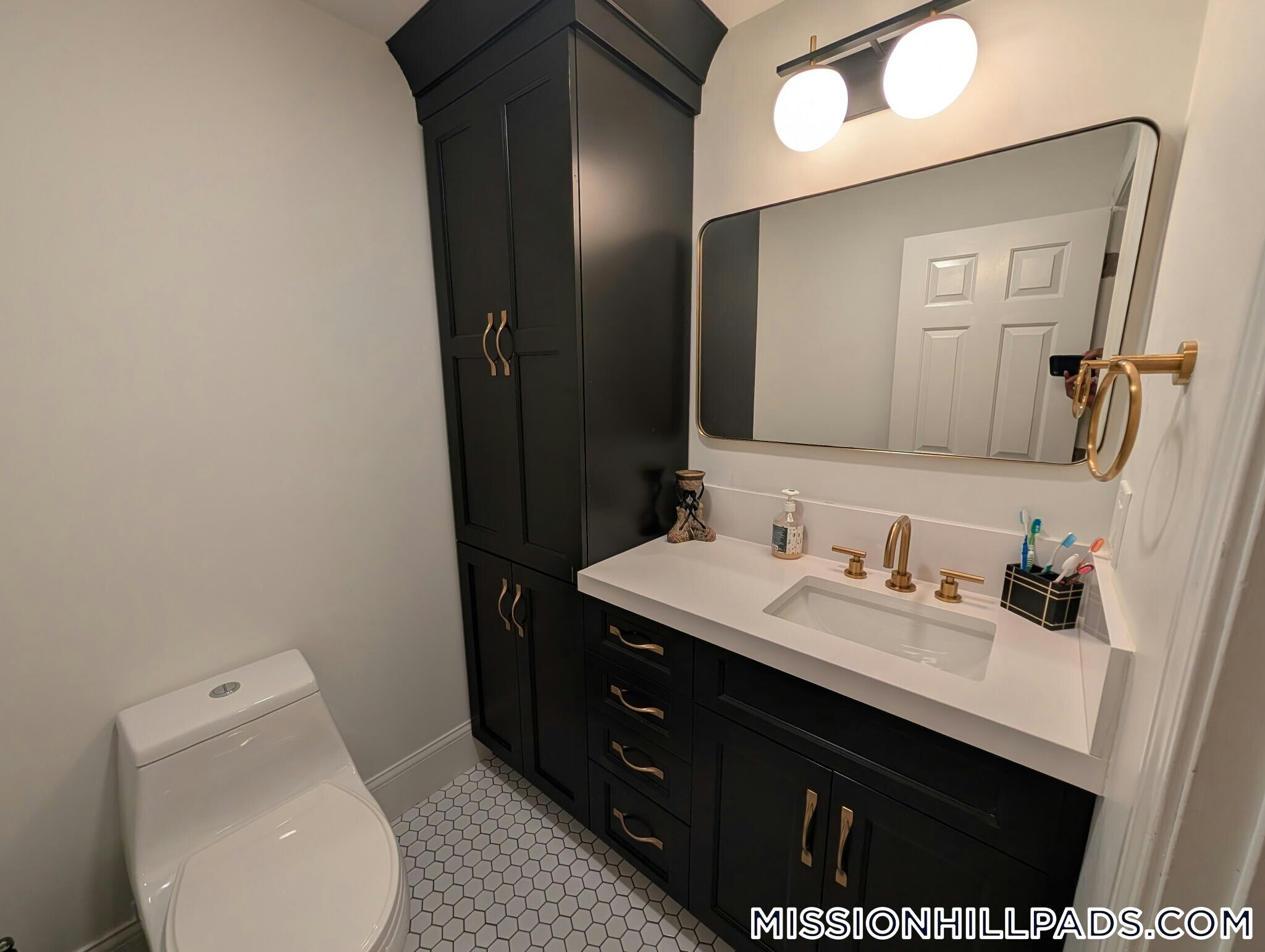 Building Photo - 45 Fort Ave