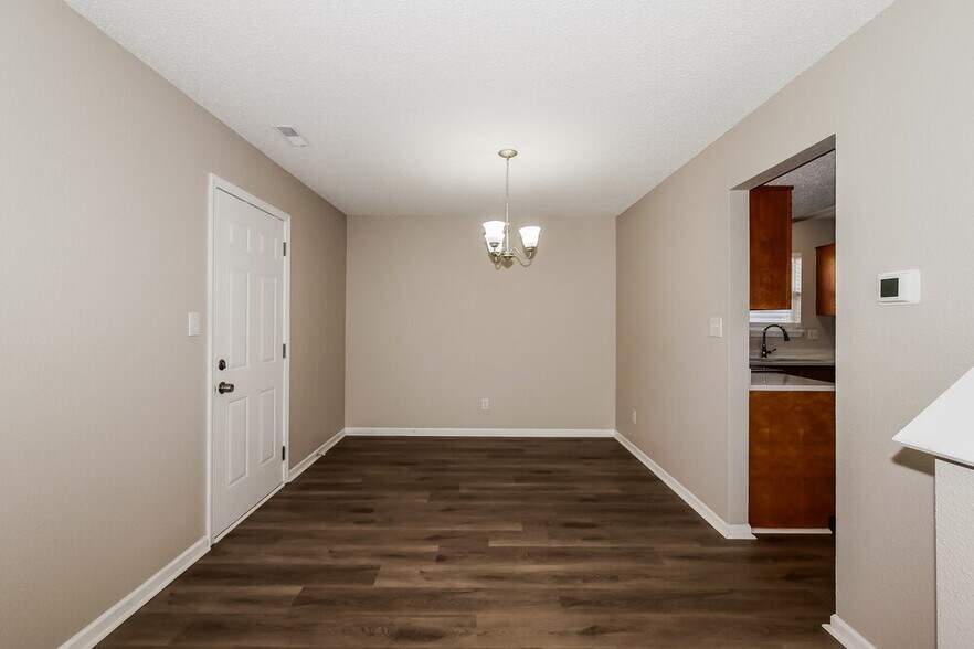 Building Photo - 3644 Whistlewood Ln