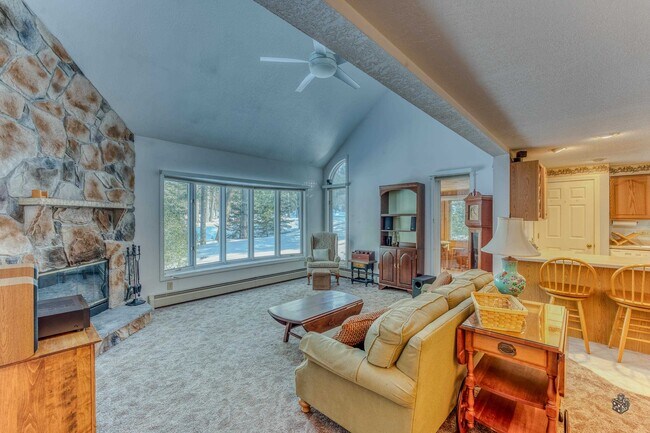 Building Photo - 102 Longfellow Dr