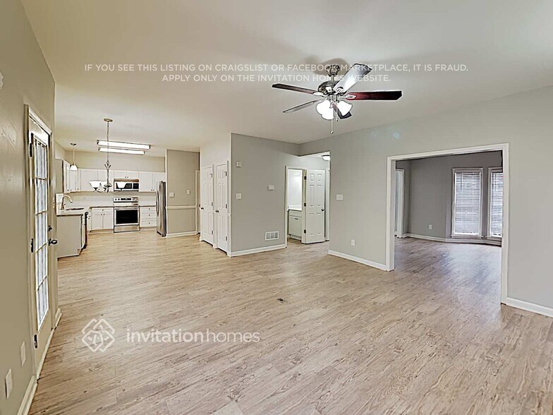 Building Photo - 3620 Broken Arrow Dr