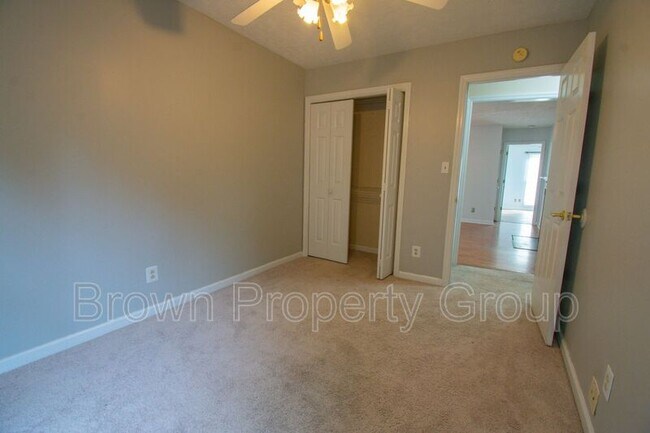 Building Photo - 6839 Shawcross Ln
