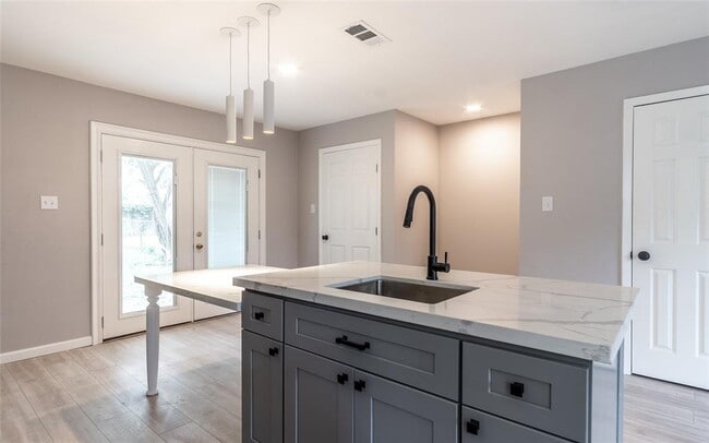 Building Photo - 1505 Cinnamon Path