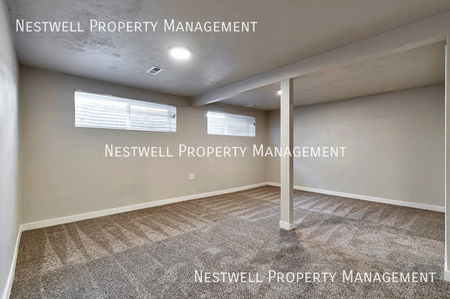 Building Photo - 1296 Gillespie Ave