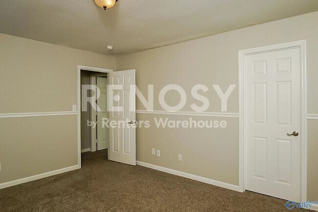Building Photo - 123 Forestbrook Dr