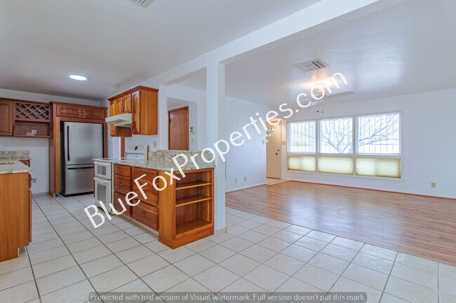 Building Photo - 6434 E Fordham Dr